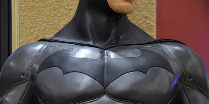 ตำรวจแต่งdisguisedเป็นBatmanและRobinจับบังคับการพนัน
