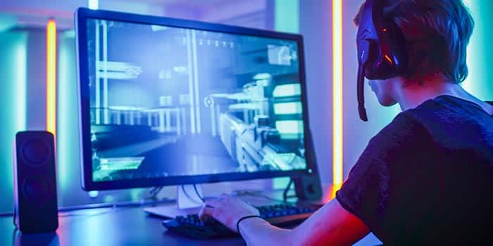 CS2 Pro S1mple มองดูการถ่ายทอดสดการพนัน กระตุ้นการอภิปรายกฎการพนันของ Twitch